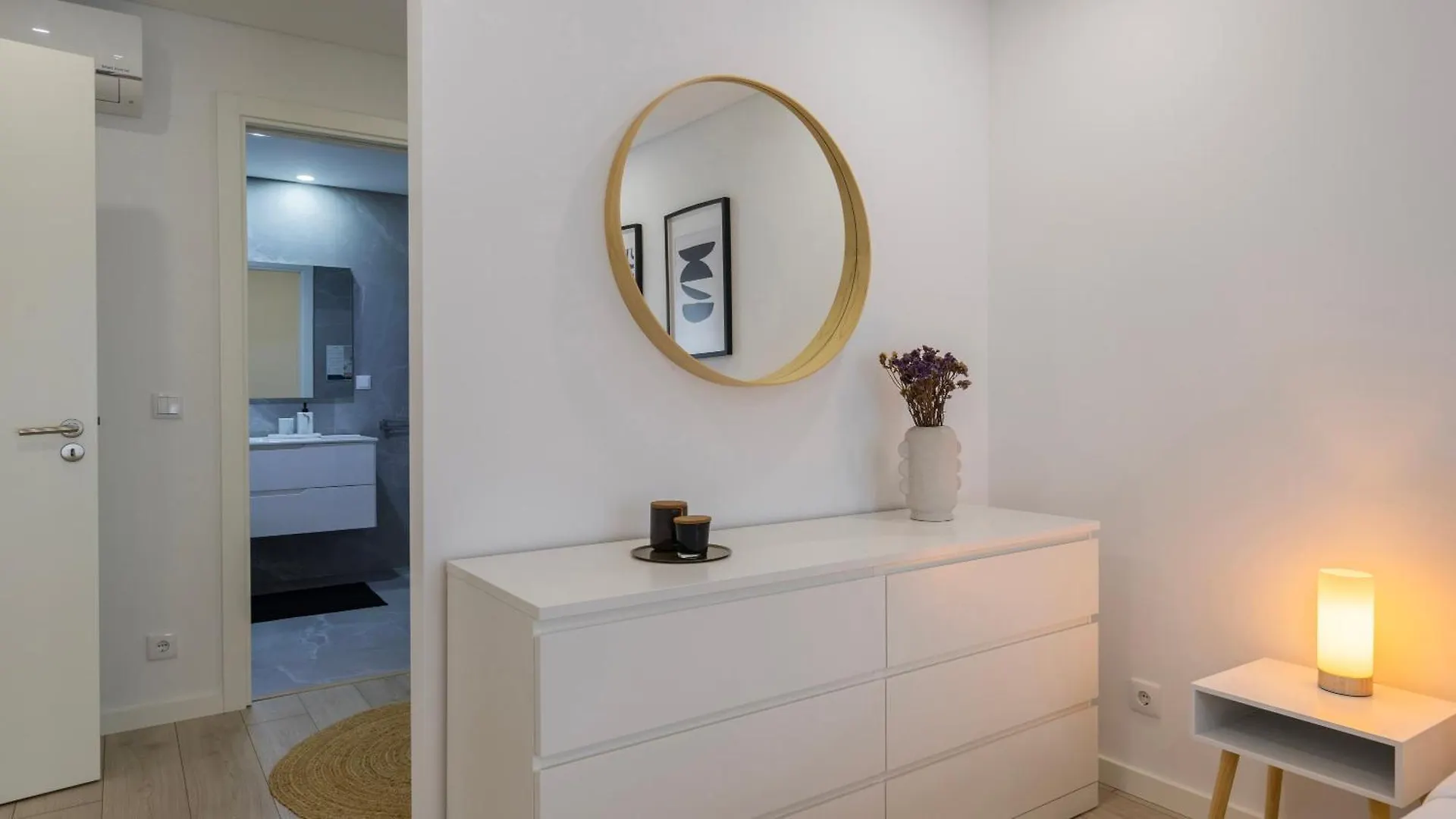 Homely 2Bdr Apartment By Lovelystay Amadora 0*,  Portugalsko