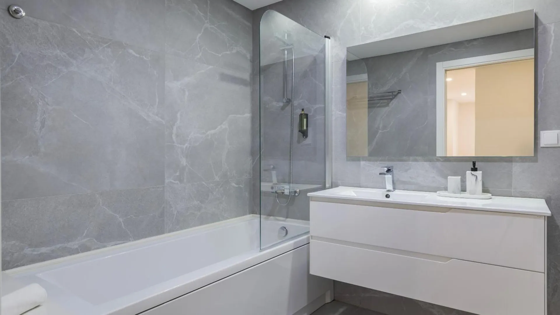 Homely 2Bdr Apartment By Lovelystay Amadora